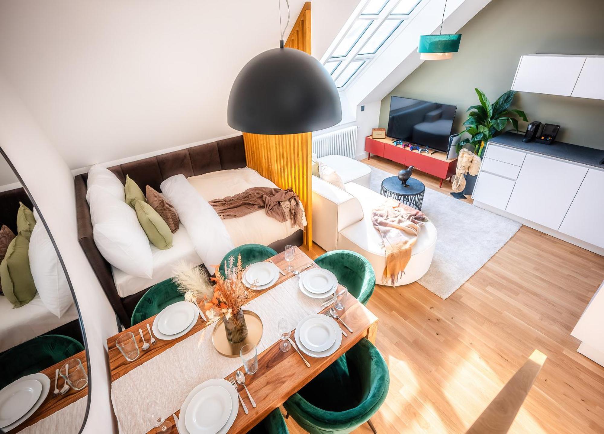 Accordion Boutique Hotel & Premium Suites Praga Esterno foto