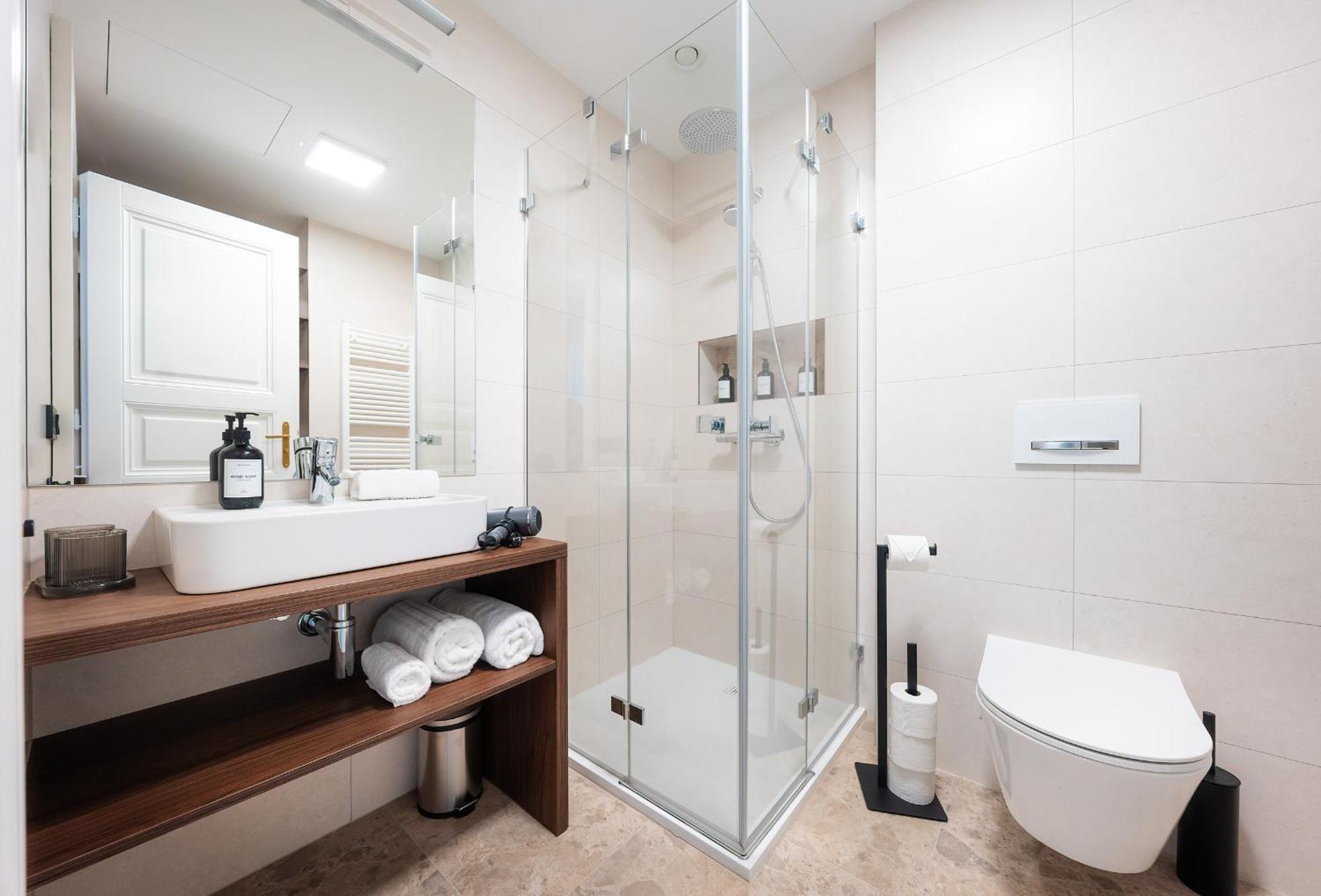 Accordion Boutique Hotel & Premium Suites Praga Esterno foto